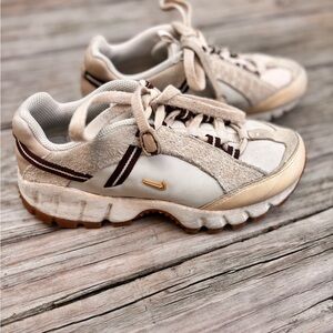 Nike Air Humara x Jacquemus - Size 5